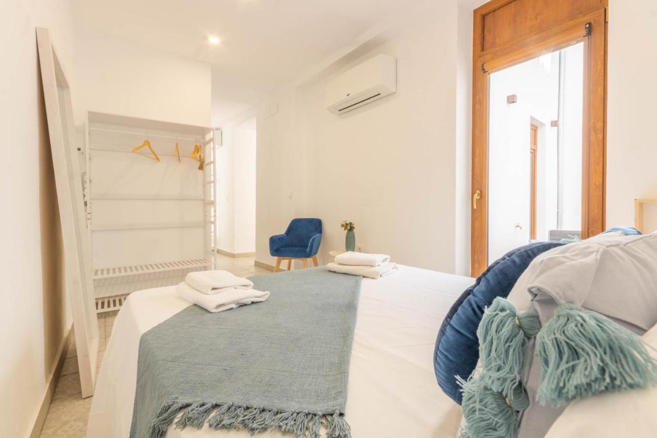 Apartamentos Miguel De Cervantes Centro Cordoba Luaran gambar