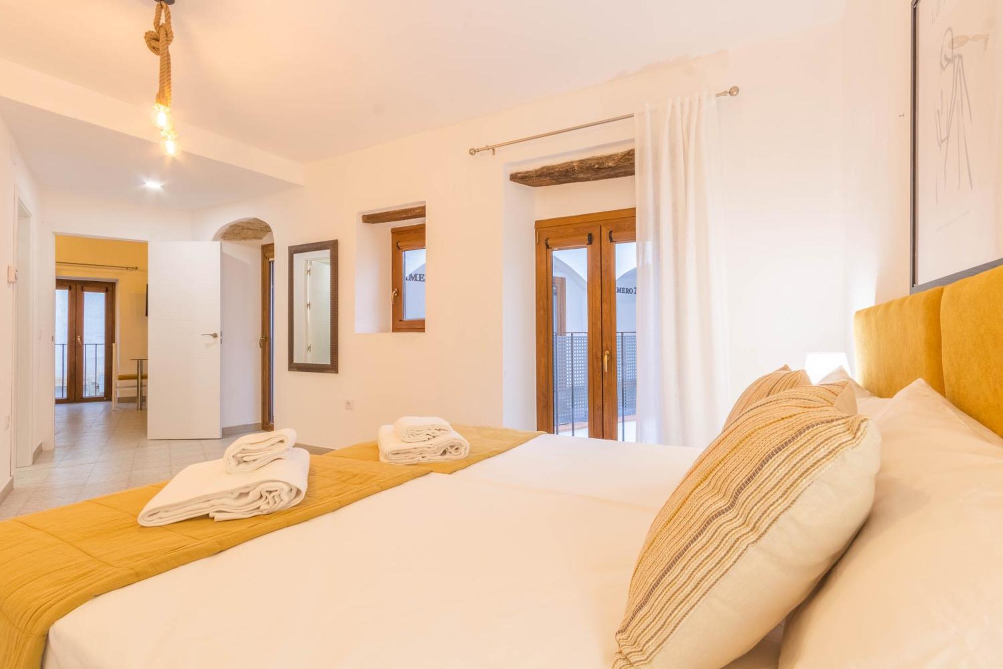 Apartamentos Miguel De Cervantes Centro Cordoba Luaran gambar