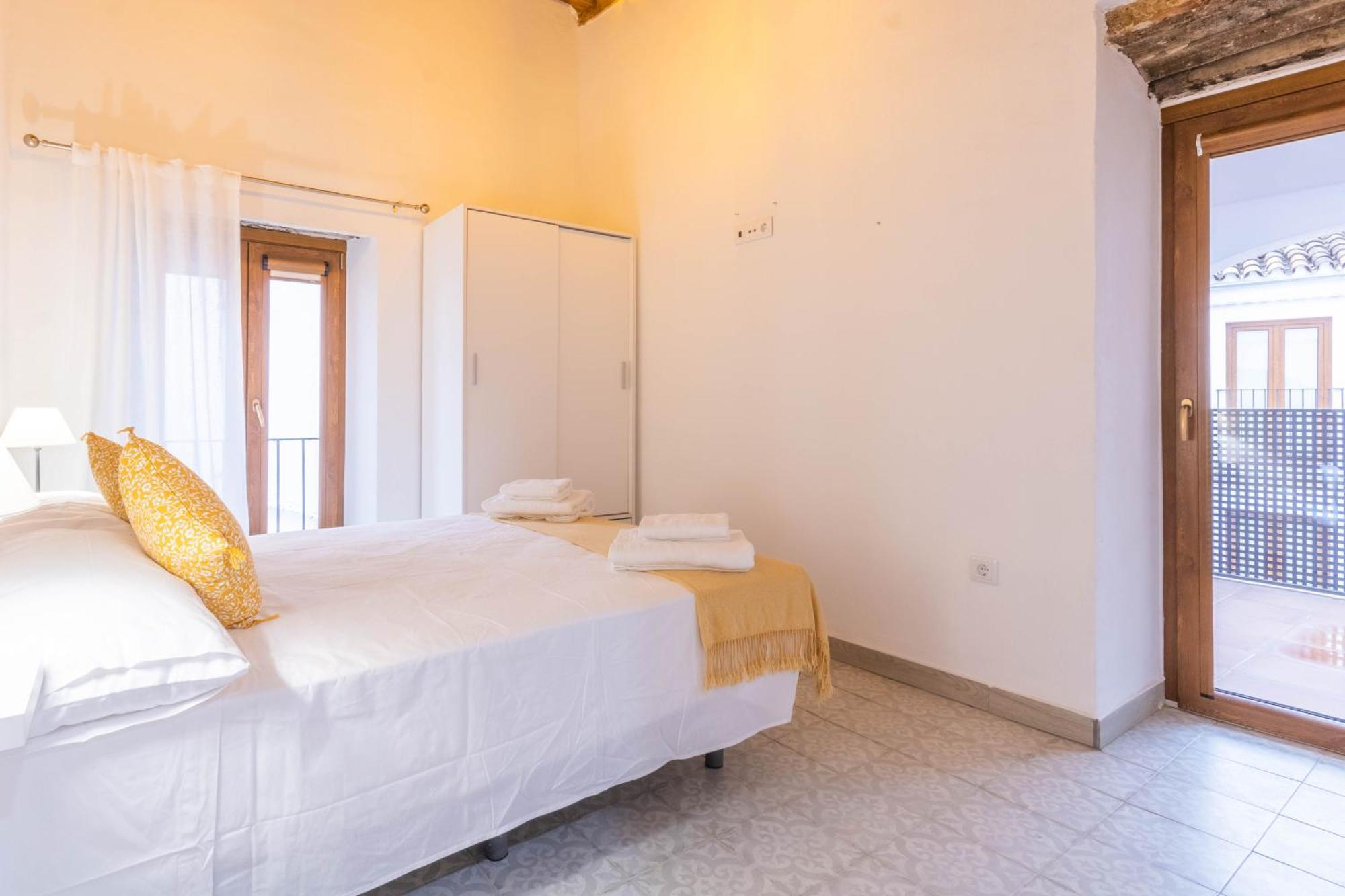 Apartamentos Miguel De Cervantes Centro Cordoba Luaran gambar