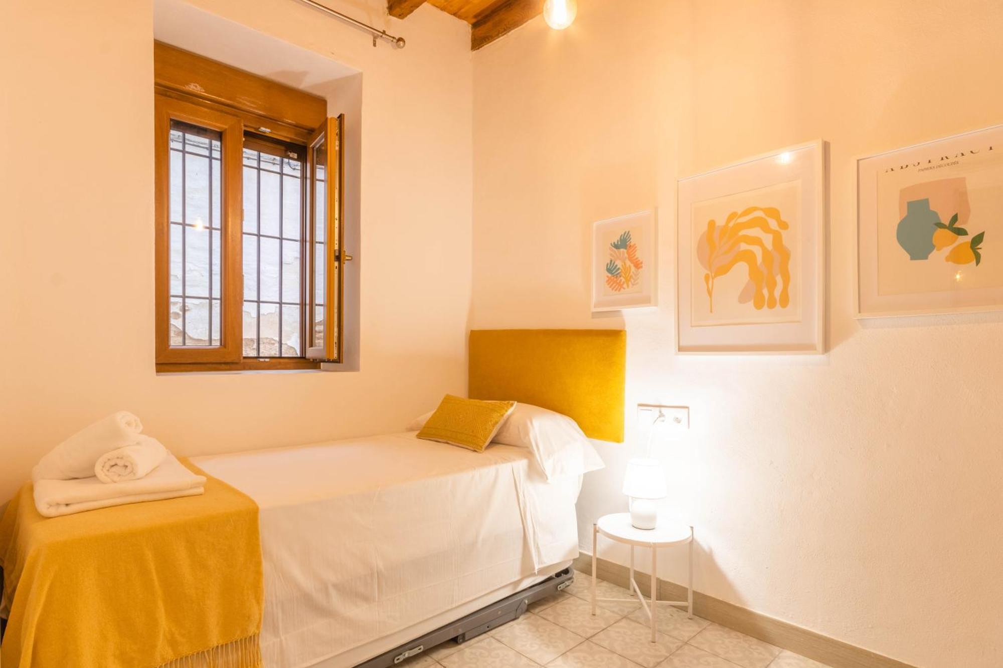 Apartamentos Miguel De Cervantes Centro Cordoba Luaran gambar